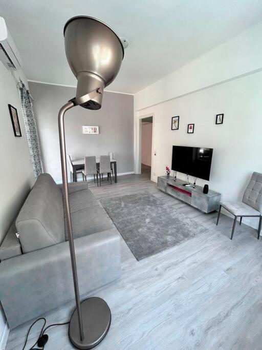 Maison Monferrato * Rom